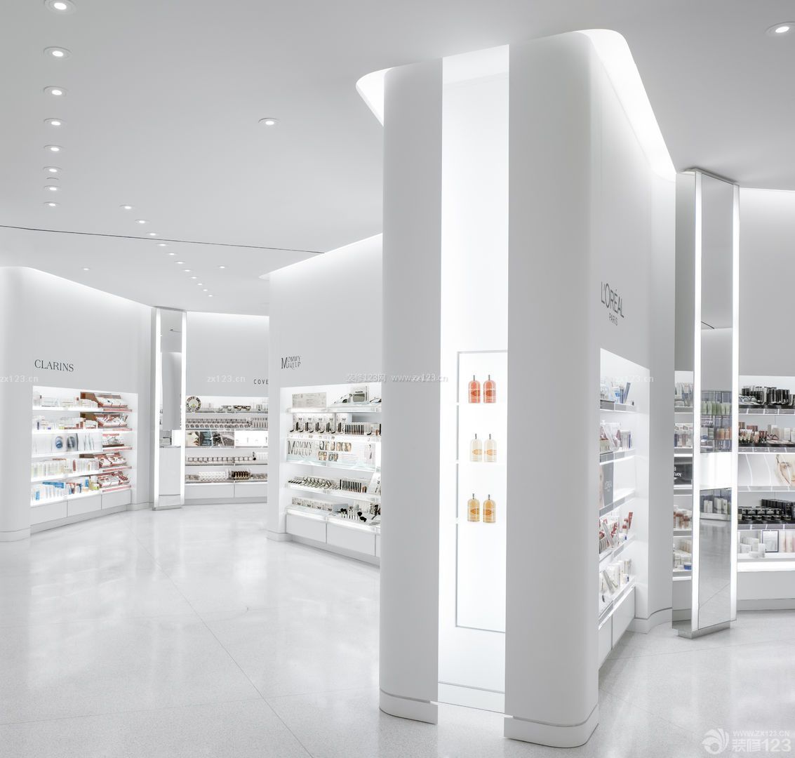 解构之美 后现代风格化妆品店的视觉革命